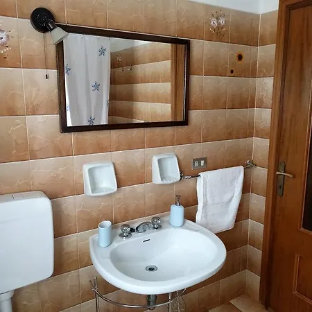 Patty's House Apartamento Colico